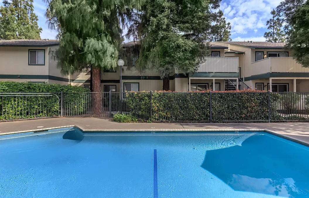 Sequoia Knolls — Photo 1
