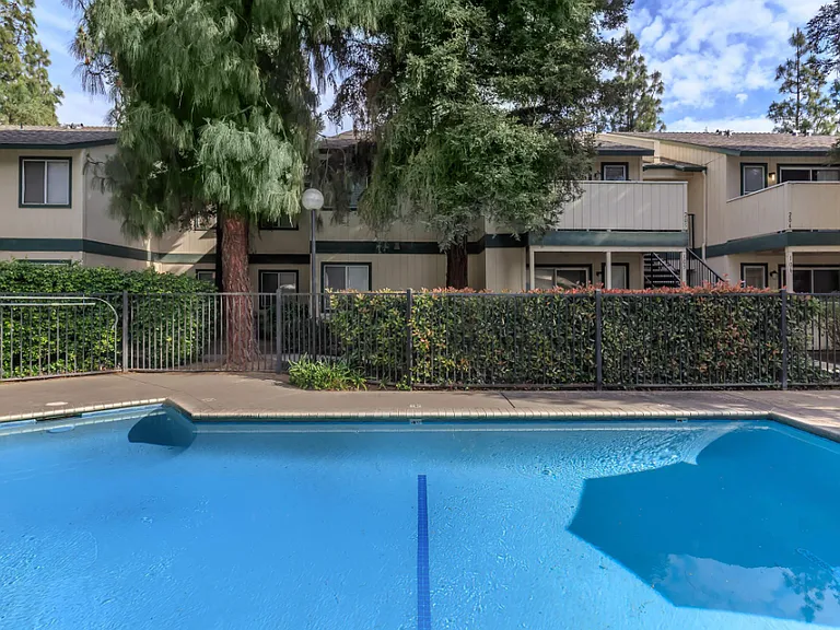 Sequoia Knolls — Photo 1
