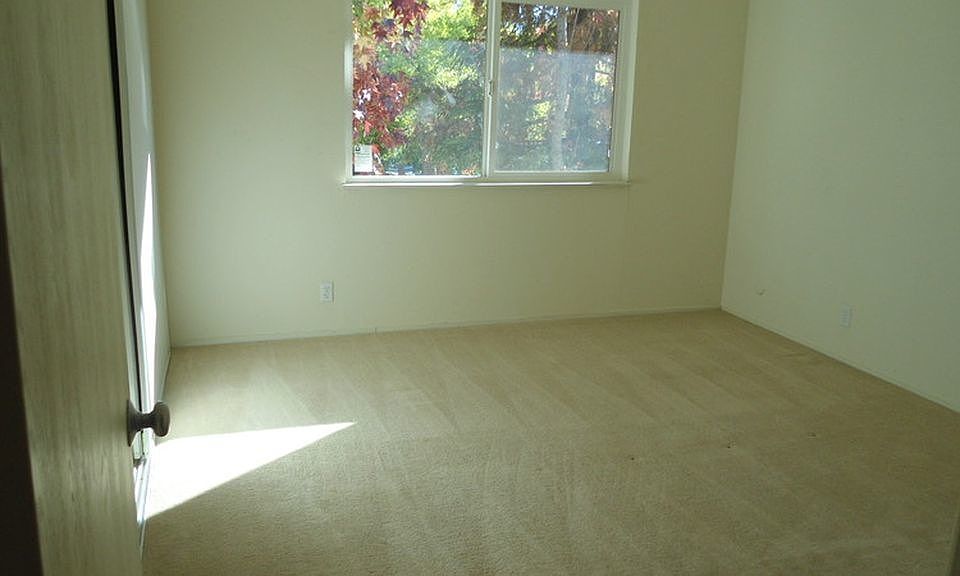 2nd image of 1378 Callen St