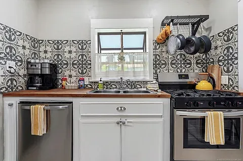 601 S Yorktown Ave — Photo 8