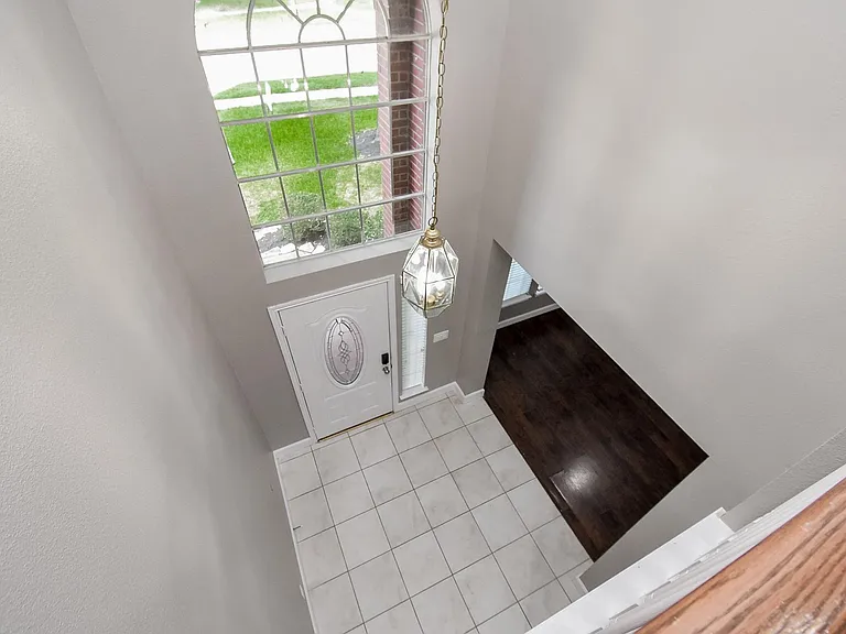6318 Faulkner Ridge Dr — Photo 3