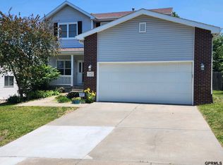 1920 SW 34th St, Lincoln, NE 68522