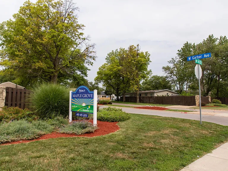 Maple Grove — Photo 6