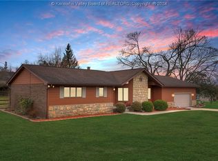 2 Sunnydale Dr, Hurricane, WV 25526