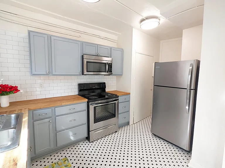 420 W Elsmere Pl #7 — Photo 6