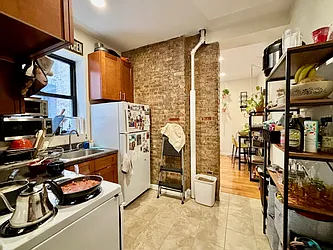 Rented by KNOCKKNOCK LLC