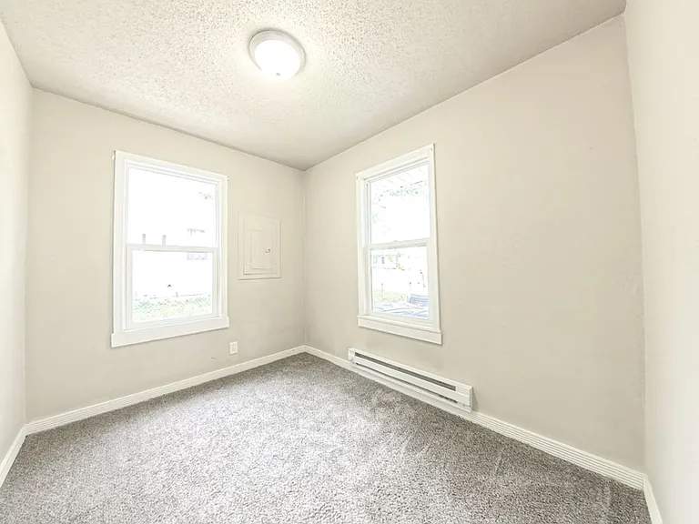1220 E 37th Ct — Photo 5