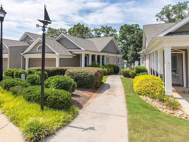 122 Regatta Dr — Photo 48
