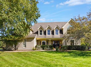7N015 Homeward Glen Dr, St Charles, IL 60175
