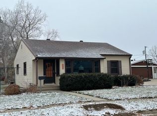 107 Oliver St, Charles City, IA 50616