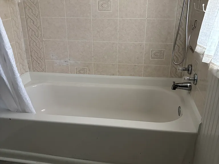Full master bathroom
