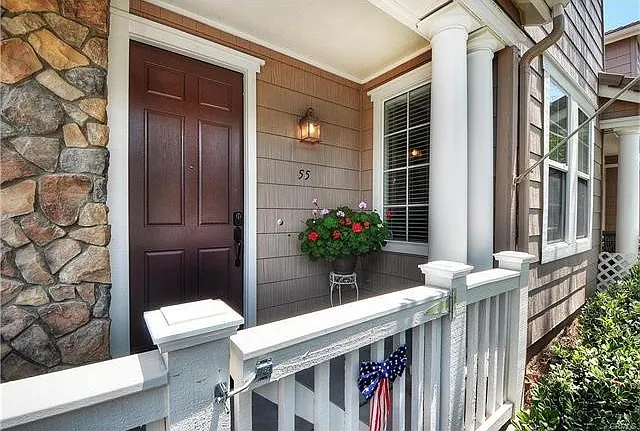 3 bed, 2.5 bath, 1736 sqft, $4,350 — Photo 4