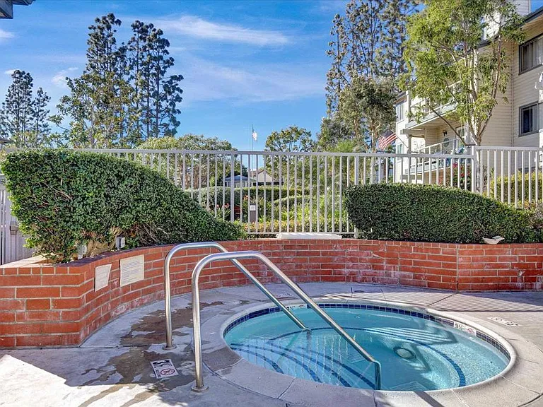 1682 Circa Del Lago #A305 — Photo 28