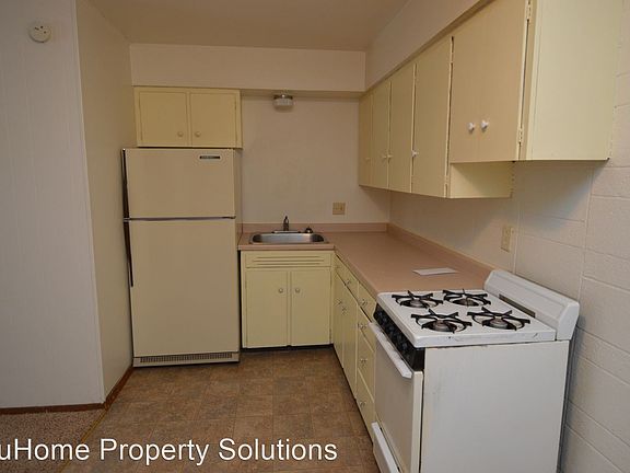 3rd image of 2216 12th Ave N #207