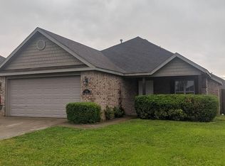 310 E Thistlewood Ave, Rogers, AR 72758
