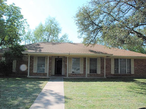2nd image of 2937 Sierra Cir