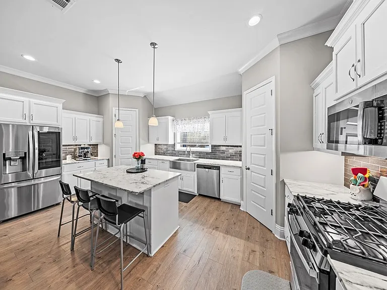 3828 Lu Ln — Photo 5