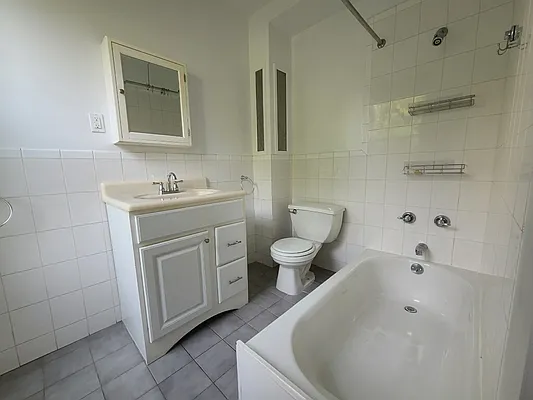 Rented by Brooklyn Heights Real Estate Inc | media 22