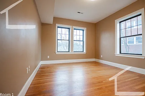1592 Beacon St #3 Photo 1