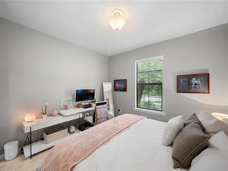 7052 Live Oak Dr — Photo 32