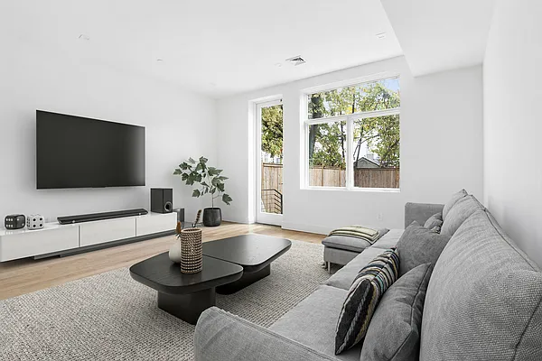 Rented by Compass | media 1