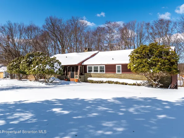 100 Hilldell Rd, Moscow, PA 18444