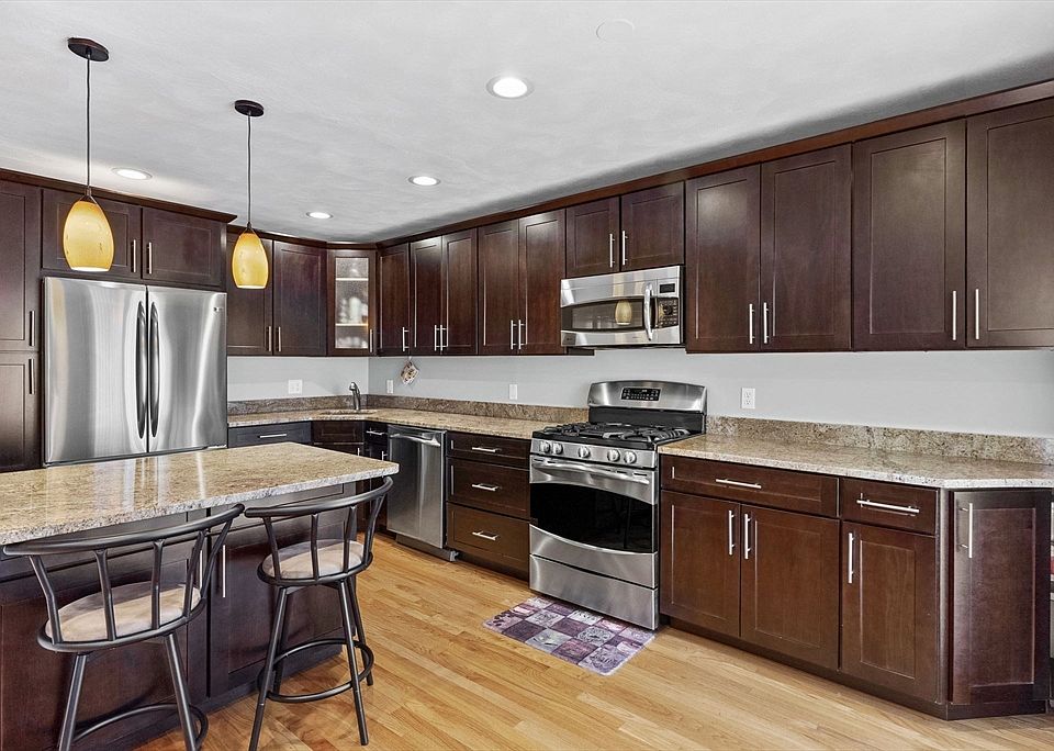 1st image of 112 Lowell St APT 17