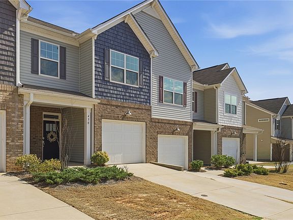 2nd image of 430 Bee Cove Way