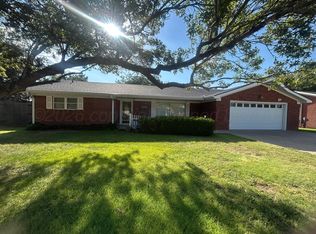 1205 N Chestnut St, Stratford, TX 79084