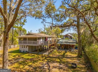 33 Warren Ave, Waverly, GA 31565