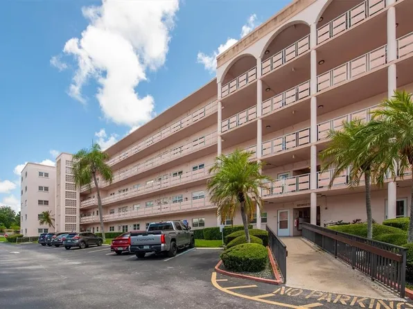 5623 80th St N Unit 511, Saint Petersburg, FL 33709