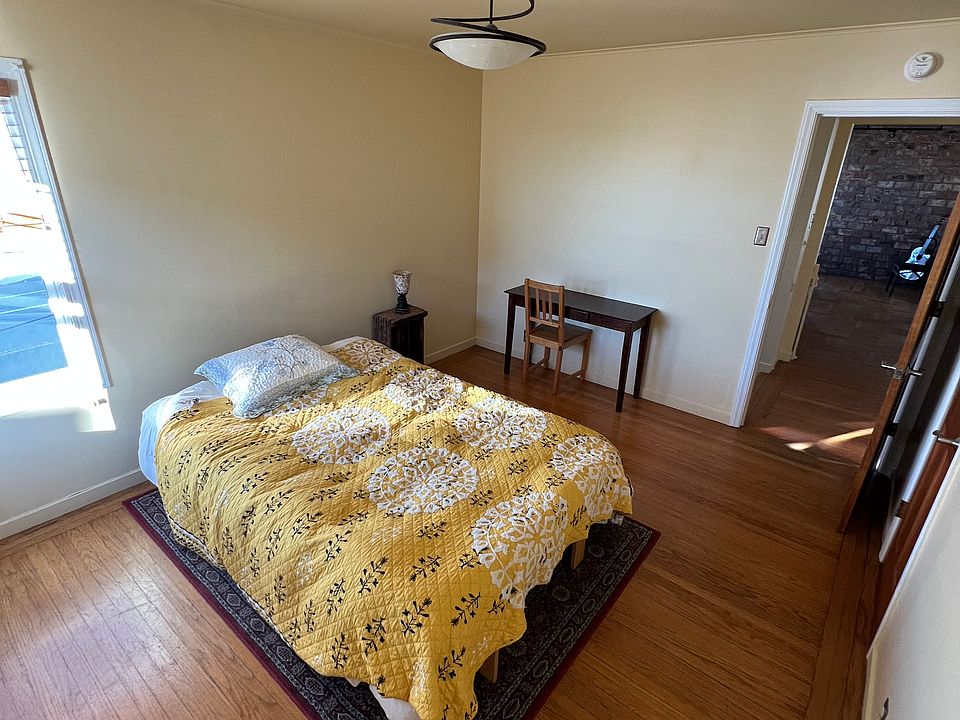 1st image of 2601 44th Ave