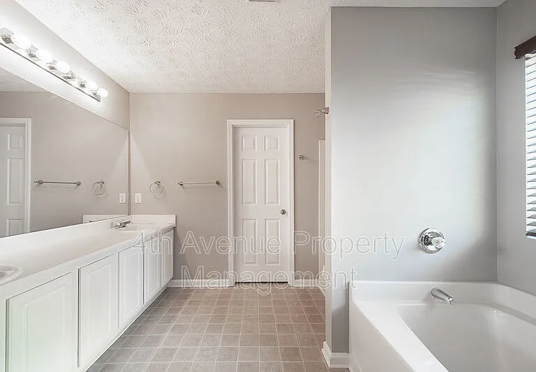 2437 Peach Shoals Cir — Photo 14