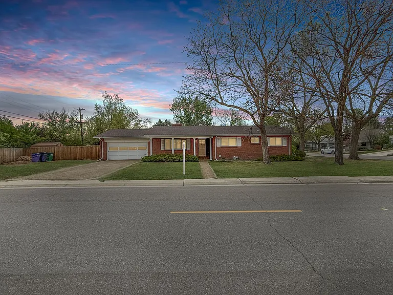 1695 E Cornell Ave — Photo 24