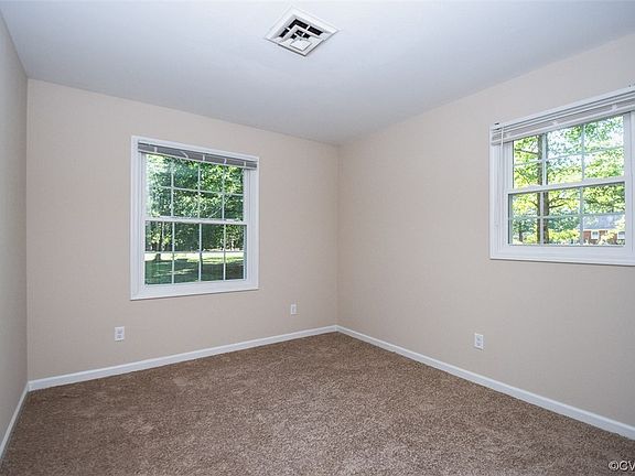 3rd image of 9416 Sherry Ln