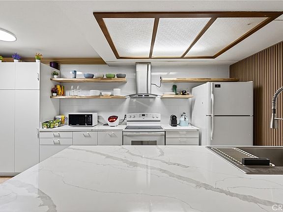 5th image of 3535 Banbury Dr APT 14