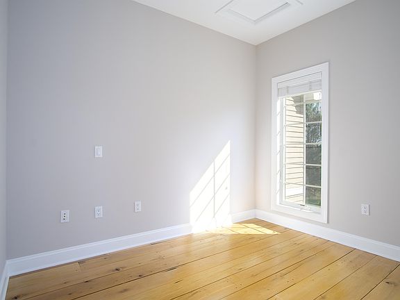 5th image of 7588 Baltic Dr