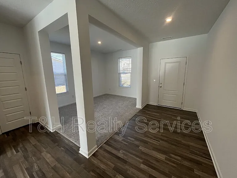 4801 Summerfield Dr — Photo 7