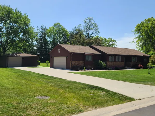 1003 S 10th St, Saint Clair, MI 48079