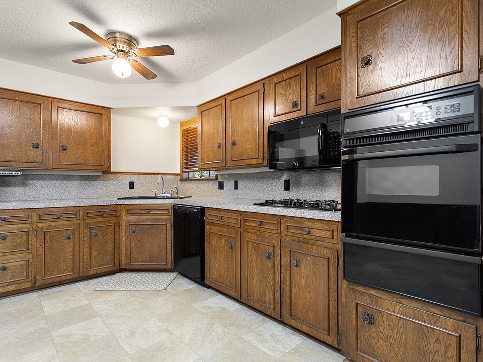 1st image of 2701 Fairfax Dr