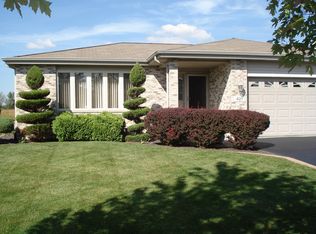 421 W Saddle Run Ln, Beecher, IL 60401