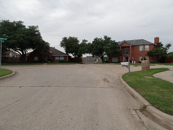 5th image of 714 Castlewood Dr