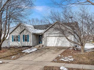 276 Valley Ridge Dr, Sun Prairie, WI 53590
