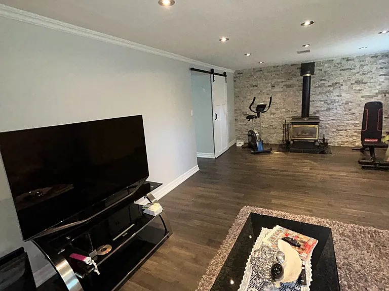 110 Trinnell Blvd — Photo 14