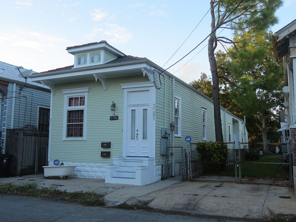 1st image of 3021 Burgundy St