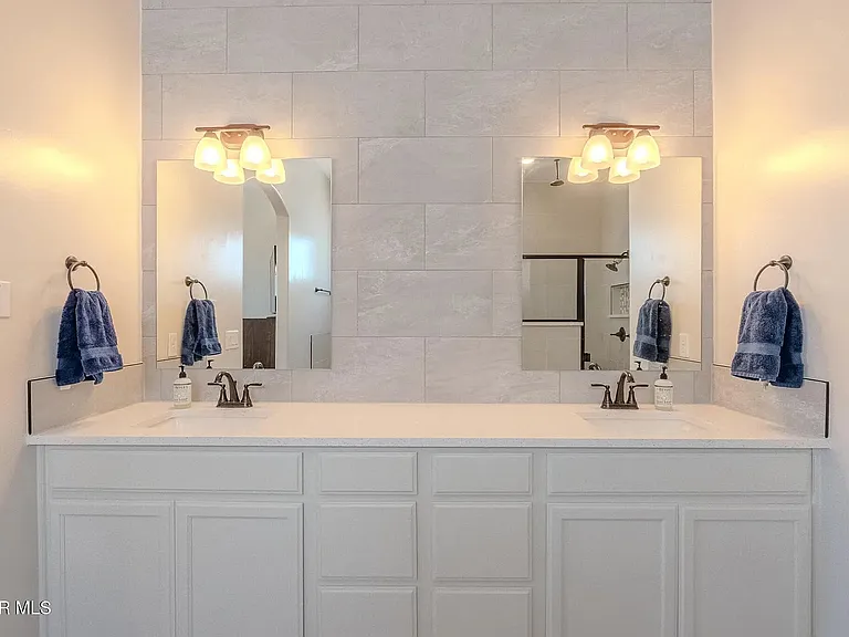 13364 Emerald Glass Dr — Photo 12
