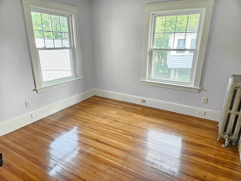 19 Rowe St — Photo 13