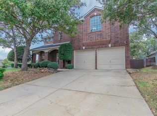 2801 Surrey Oaks Ct, Corinth, TX 76210