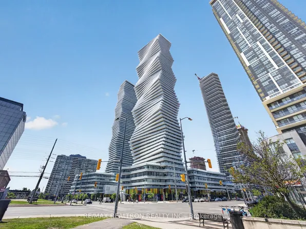 3900 Confederation Pkwy #1203, Mississauga, ON L5B 0M3