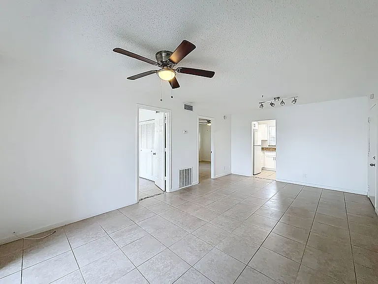 235 Lake Dora Dr — Photo 34
